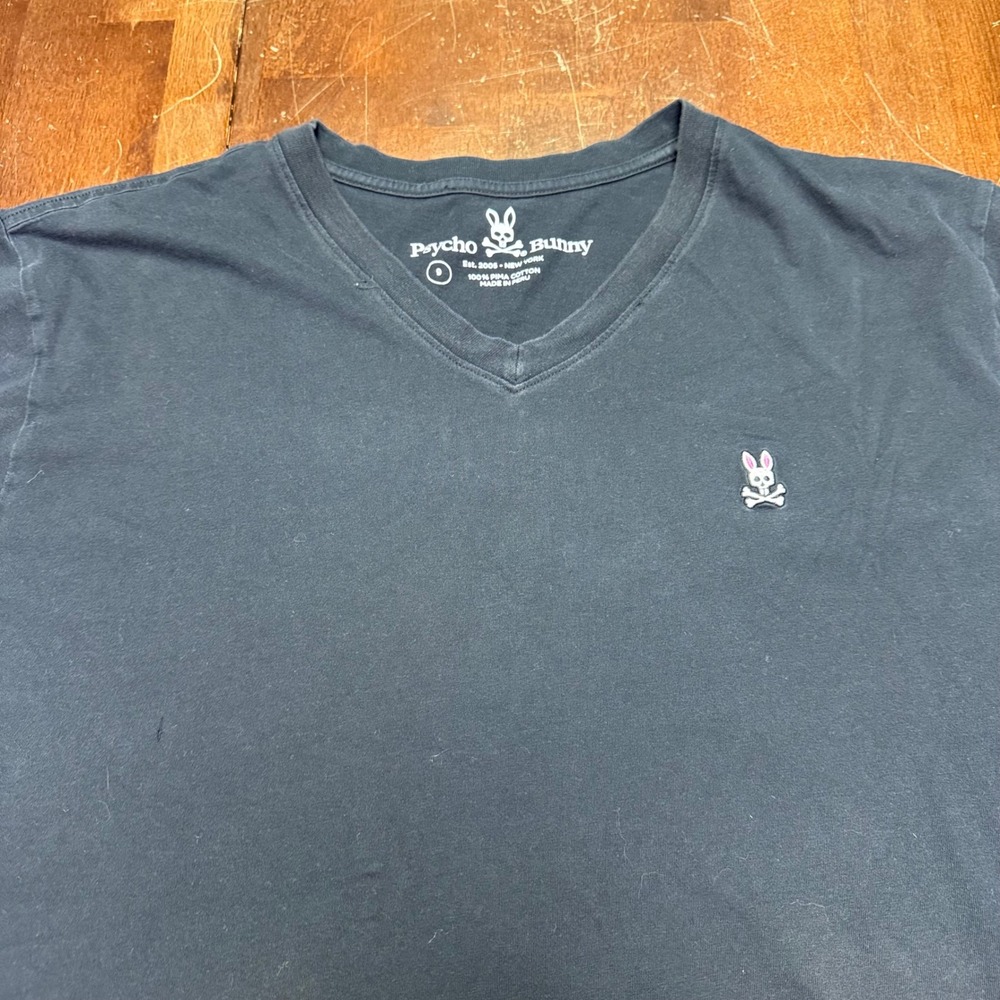 Psycho Bunny V-Neck T-Shirt Mens Size 9 Black Pima Cotton Short Sleeve Logo XL